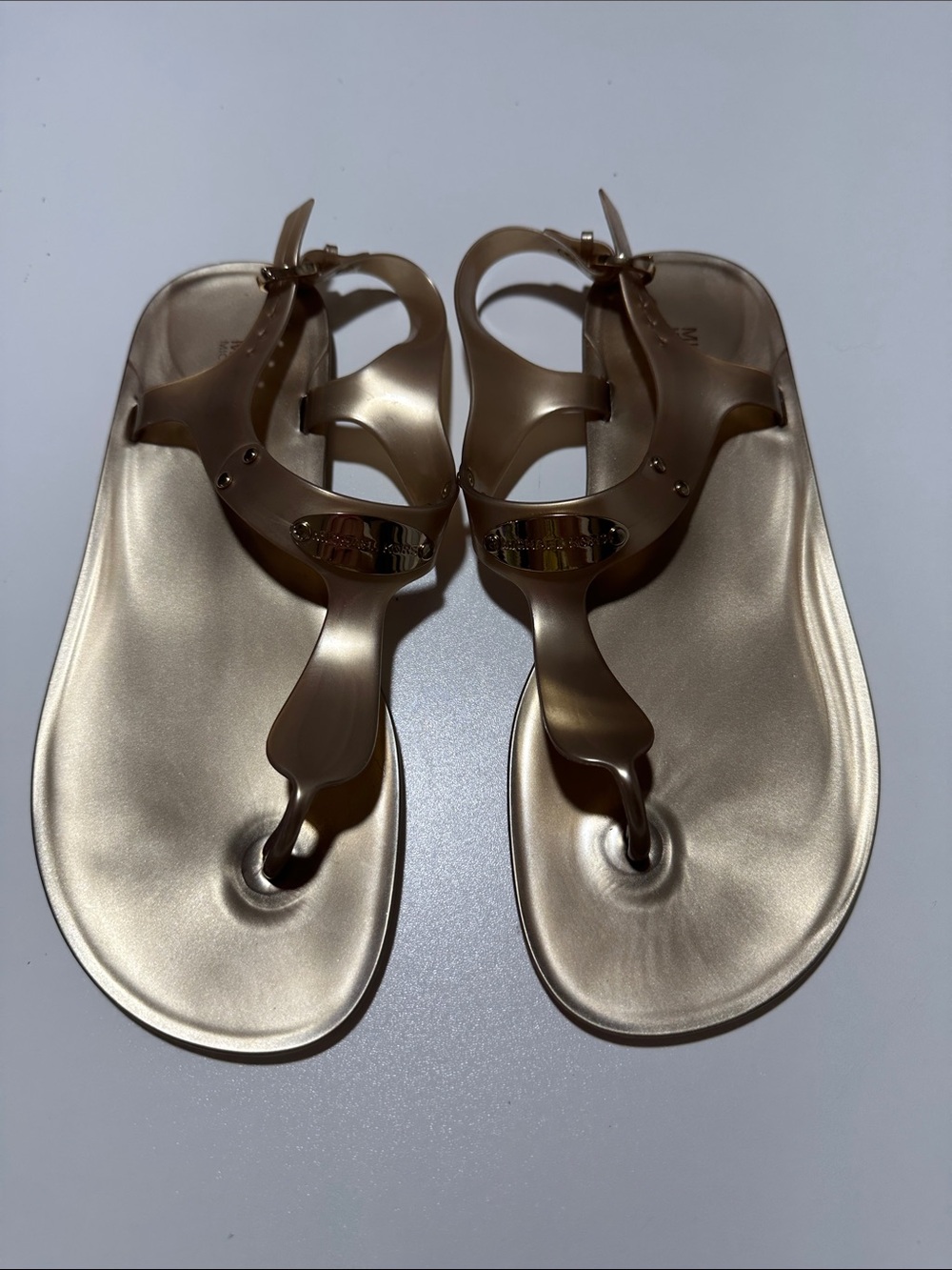 MICHAEL Michael Kors Gold Jelly Thong Sandals Women's 7M Buckle Flat Sandals